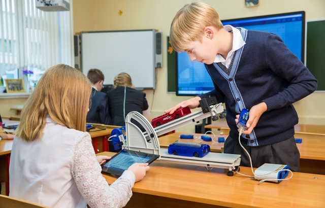 Компании Polymedia, Intel, LEGO Education и EMC объединили свои усилия в создании научно-проектной лаборатории для школьников и студентов в Петрозаводске